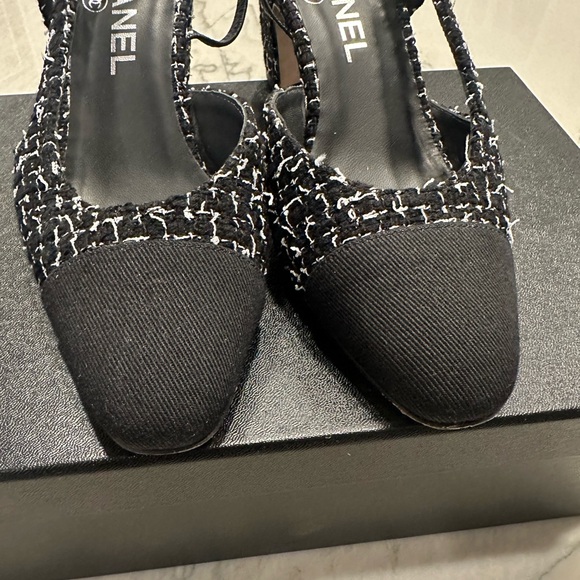 Authentic Chanel Slingback - Picture 3 of 7